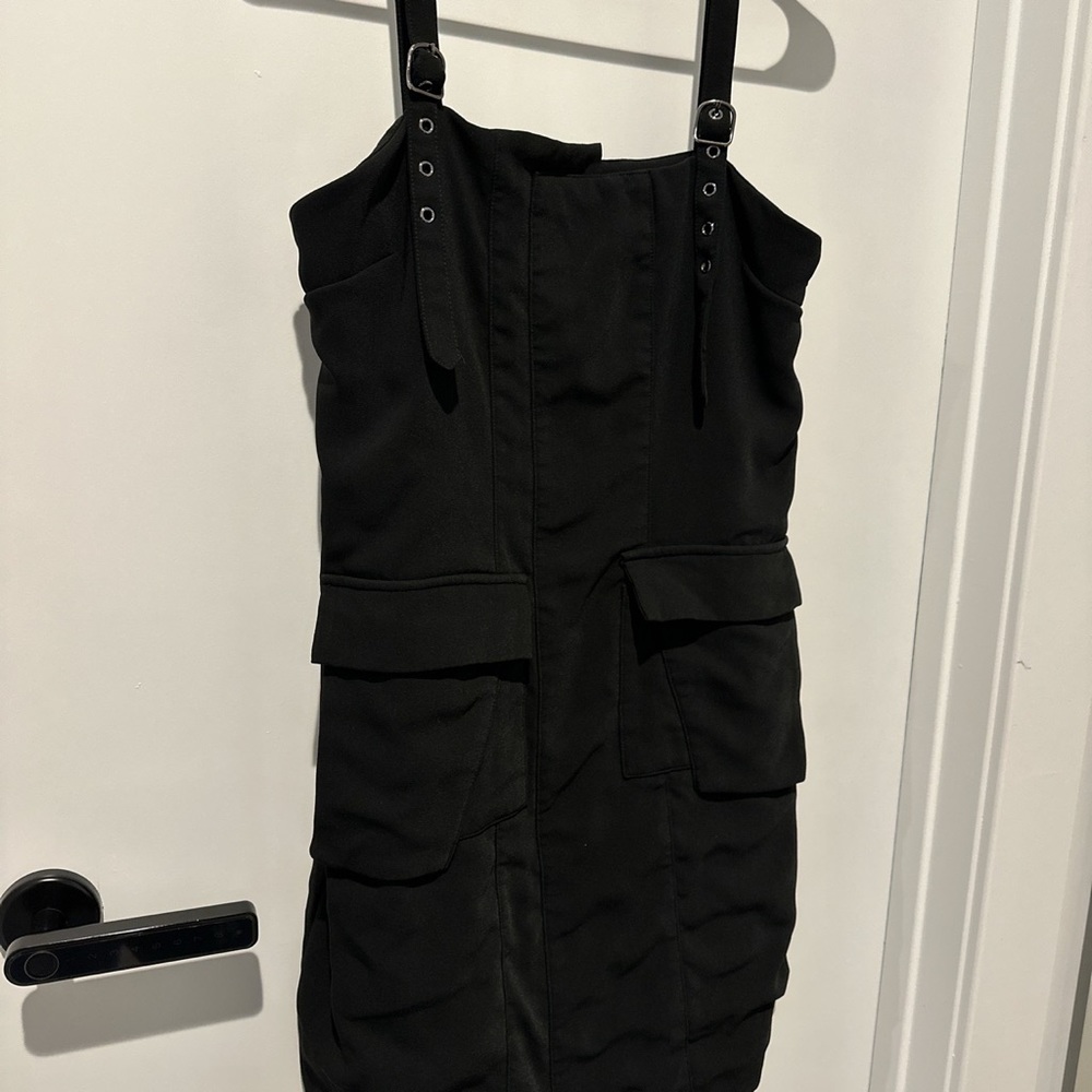BLACK DRESS - Picture 3 of 5